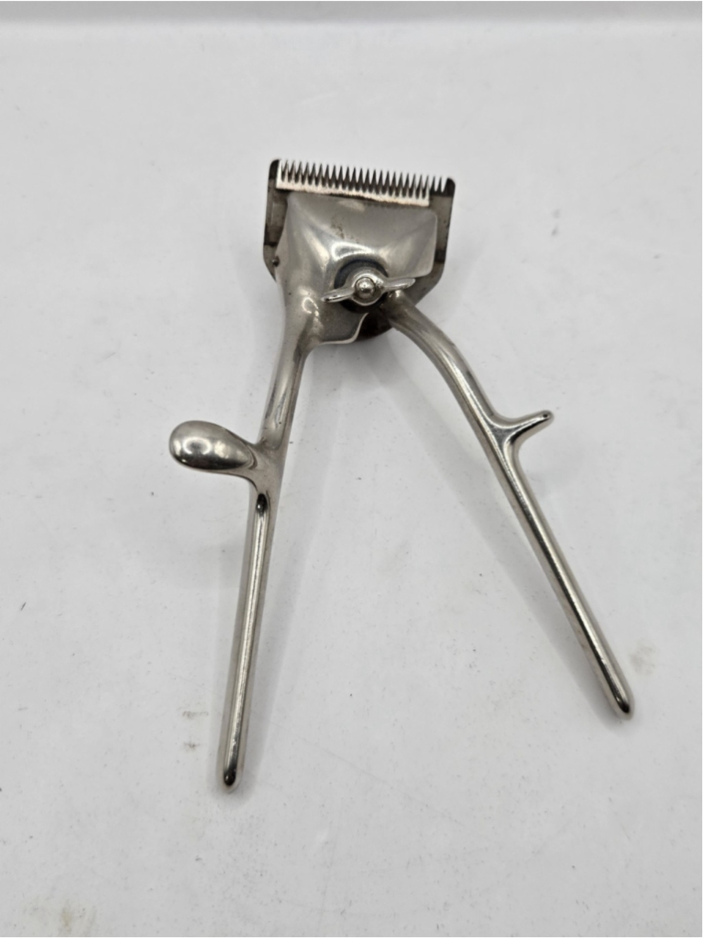 Vintage Thorobred 000 Manual Hair Clippers Hand Operated Barber Antique